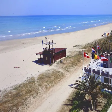 International Torre Cerrano Пинето