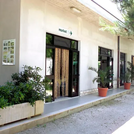International Torre Cerrano Пинето